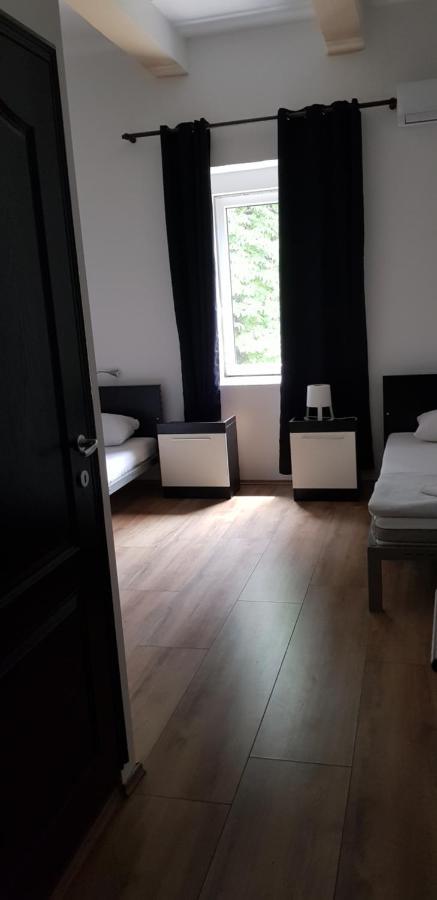 Hotel Dnd-X Pančevo Esterno foto