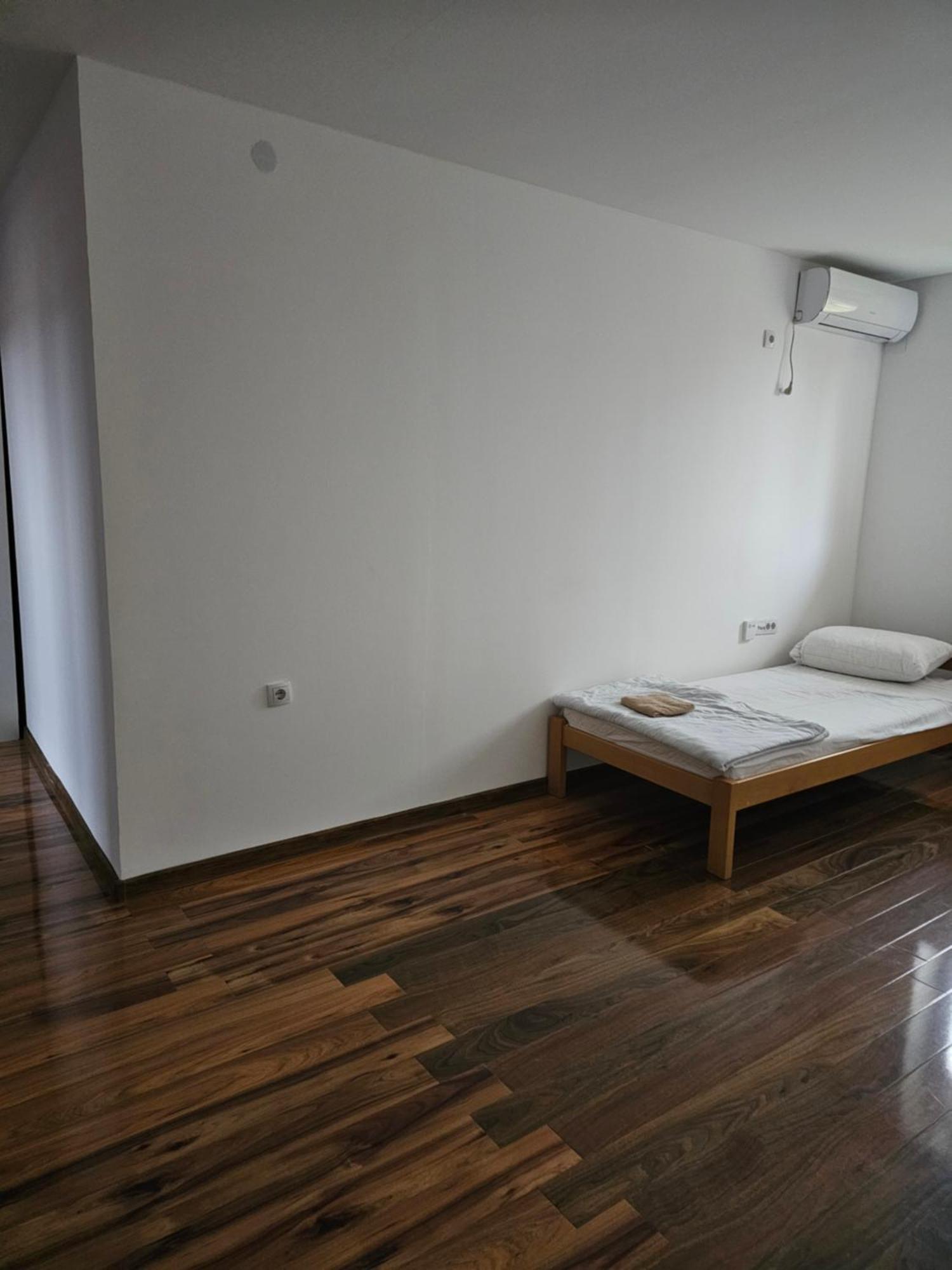 Hotel Dnd-X Pančevo Esterno foto