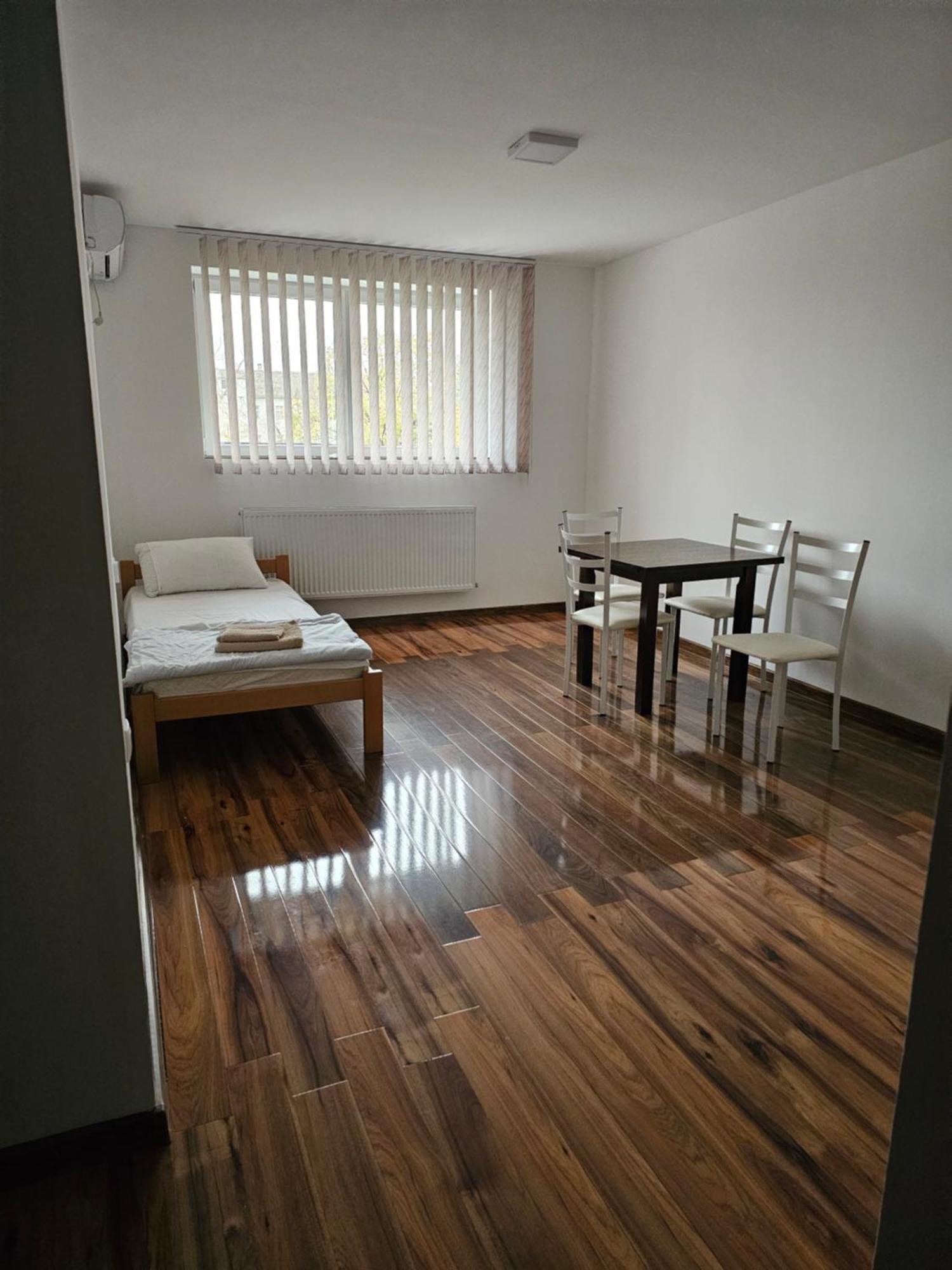 Hotel Dnd-X Pančevo Esterno foto