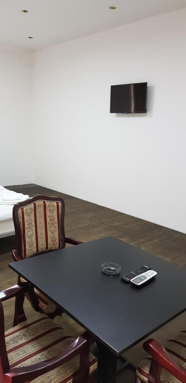 Hotel Dnd-X Pančevo Esterno foto