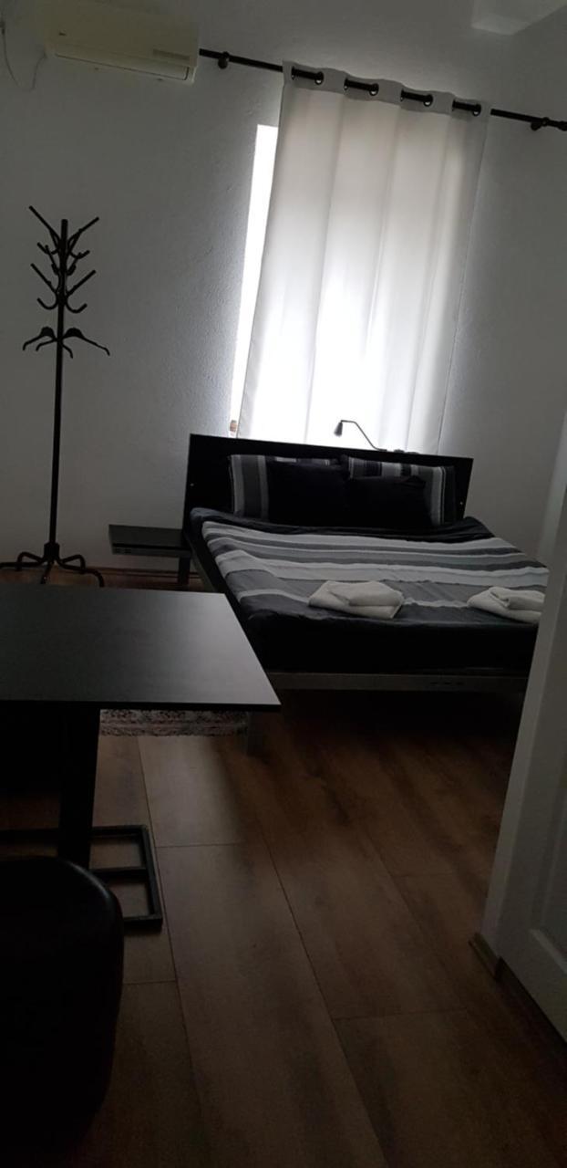 Hotel Dnd-X Pančevo Esterno foto