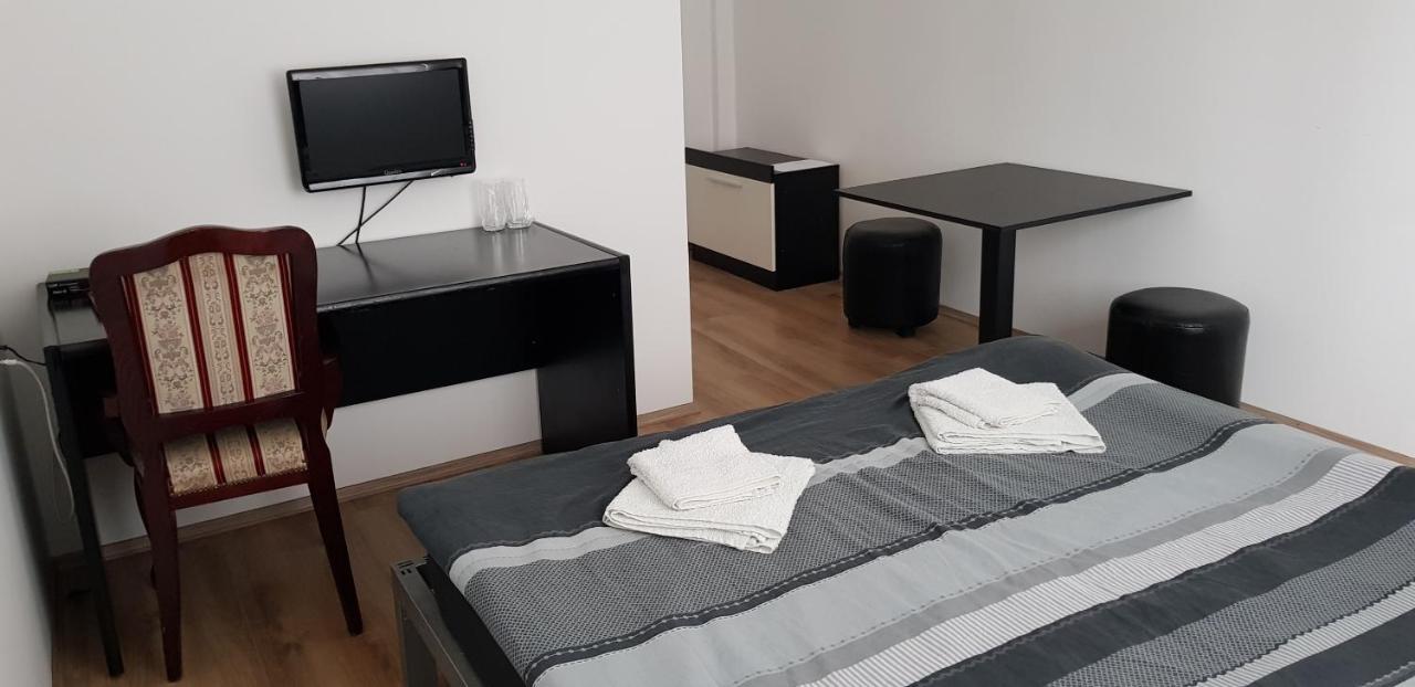 Hotel Dnd-X Pančevo Esterno foto
