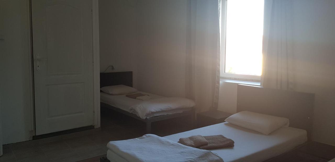 Hotel Dnd-X Pančevo Esterno foto