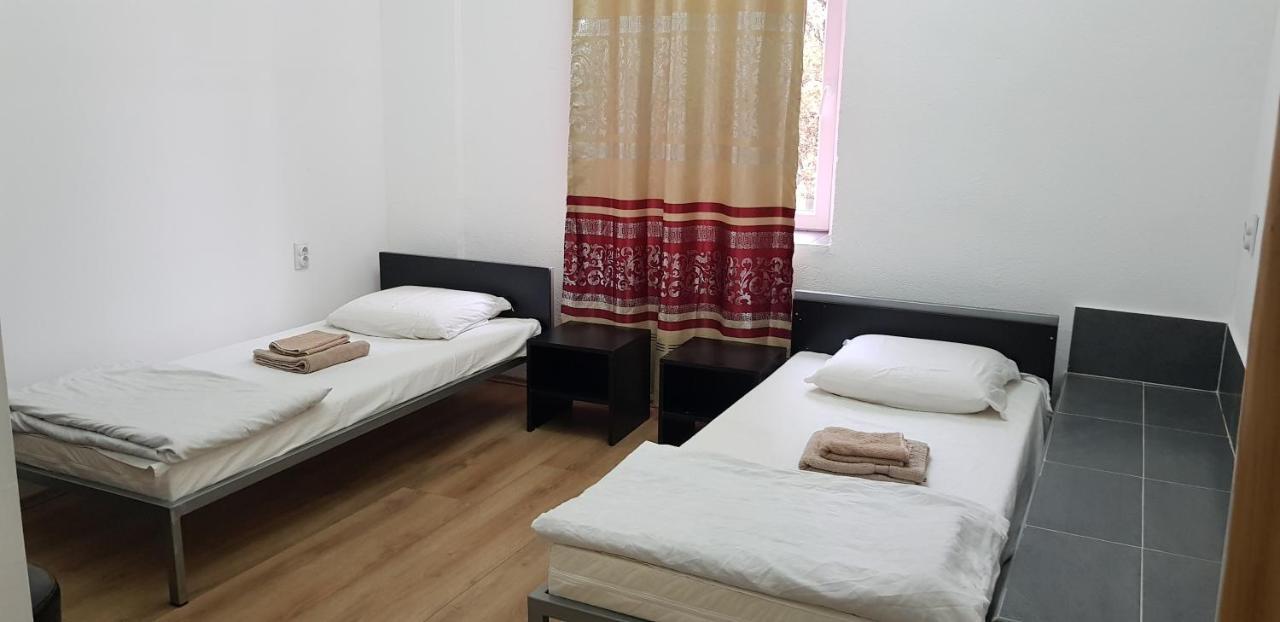 Hotel Dnd-X Pančevo Esterno foto